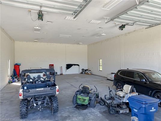 Garage, Interior