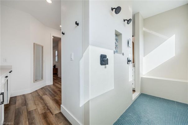 Interior, Recessed Lighting, Wood Texture Flooring