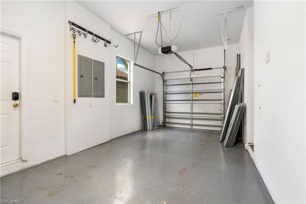 Garage, Interior