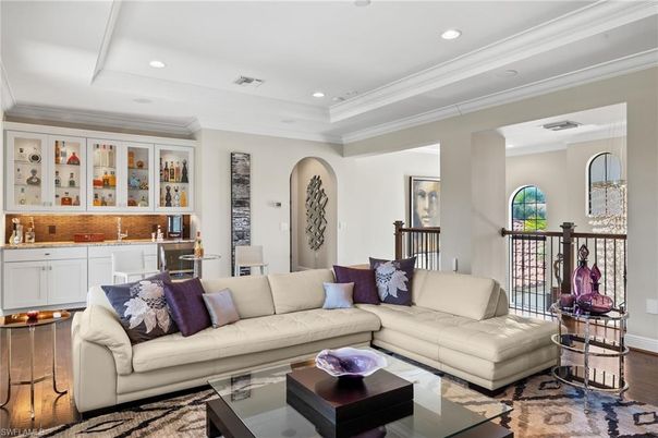 Interior, Living room, Pendant Lights, Recessed Lighting, Wood Texture Flooring