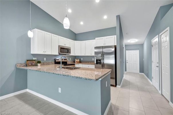Interior, Kitchen, Pendant Lights, Recessed Lighting, Stainless Steel Appliances