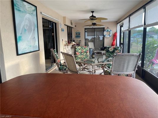 Dining room, Interior