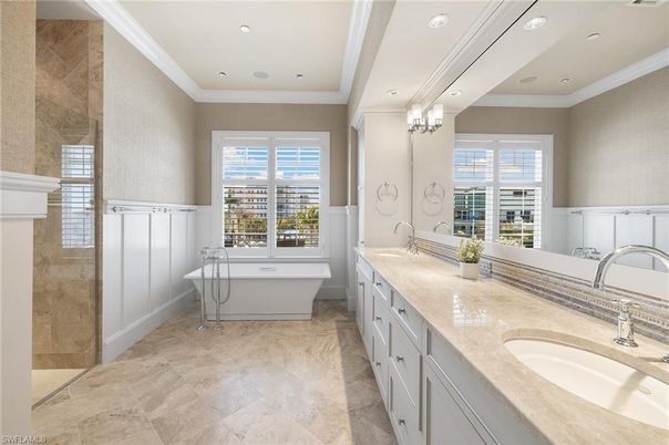 Bathroom, Dual Sink Vanities, Free Standing Baths, Interior, Recessed Lighting