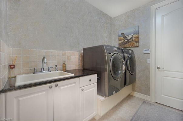 Interior, Washer
