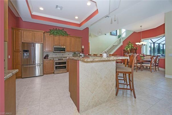 Chandelier, Dining room, Interior, Kitchen, Pendant Lights, Recessed Lighting, Stainless Steel Appliances