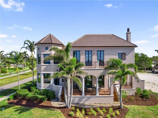 Backyard, Exterior, Facade, French Provincial