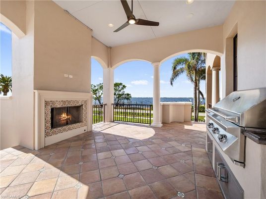Exterior, Fireplace, Water
