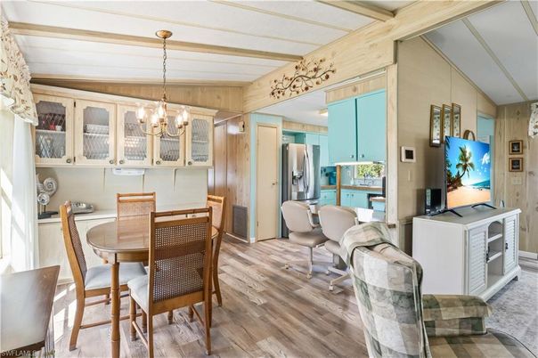 Chandelier, Dining room, Interior, Kitchen, Pendant Lights, Wood Texture Flooring