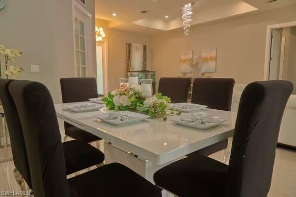 Dining room, Interior, Pendant Lights, Recessed Lighting