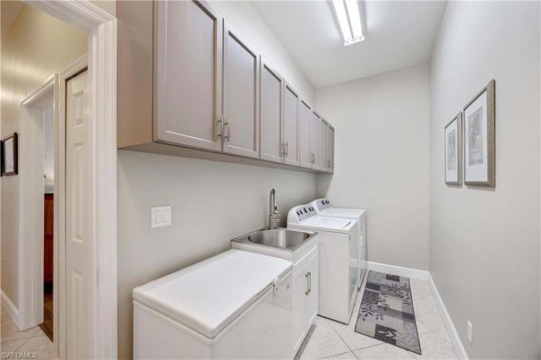 Interior, Washer