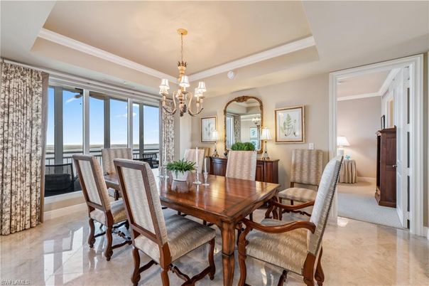 Chandelier, Dining room, Interior