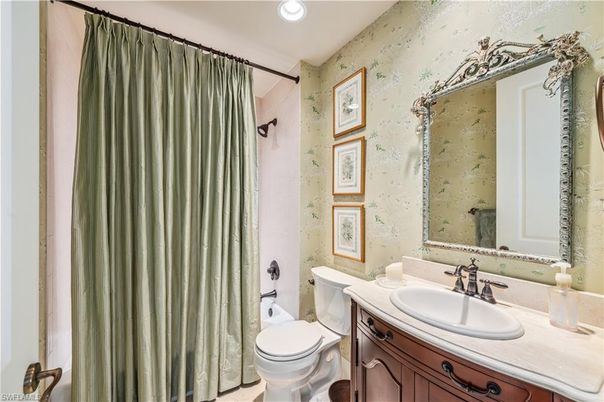 Bathroom, Interior, Recessed Lighting