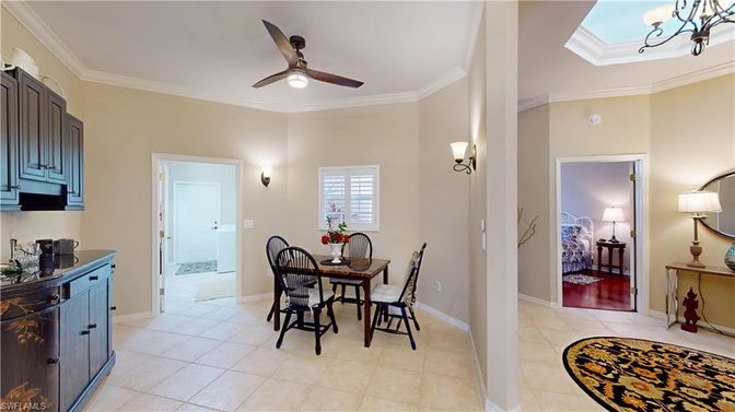 Dining room, Interior