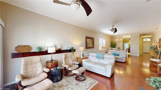 Chandelier, Dining room, Interior, Living room, Wood Texture Flooring