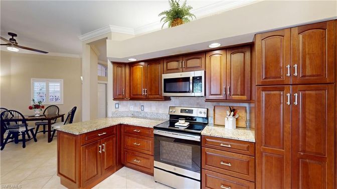 Dining room, Interior, Kitchen, Recessed Lighting, Stainless Steel Appliances