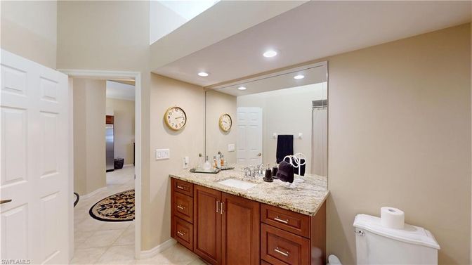 Bathroom, Interior, Recessed Lighting
