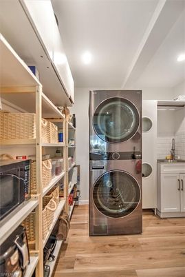 Interior, Recessed Lighting, Utility Closets, Washer, Wood Texture Flooring