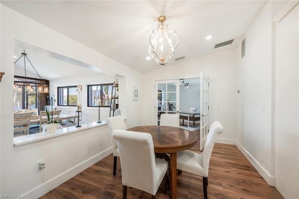Chandelier, Dining room, Interior, Pendant Lights, Recessed Lighting, Wood Texture Flooring