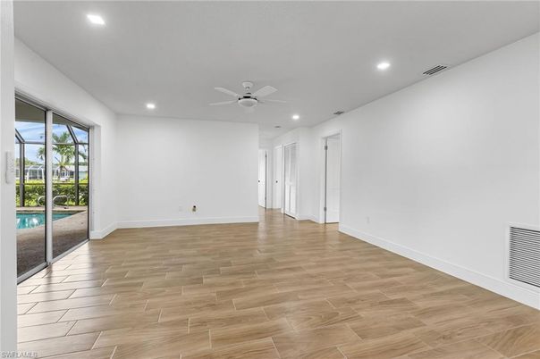 Empty room, Interior, Recessed Lighting, Wood Texture Flooring
