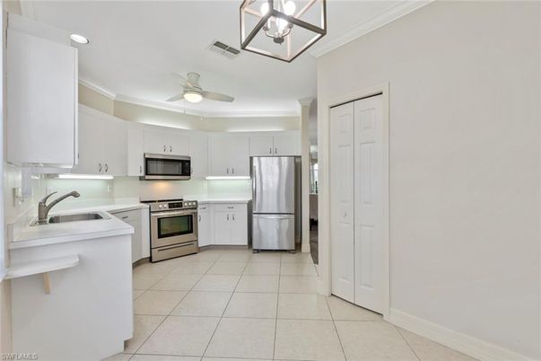 Interior, Kitchen, Pendant Lights, Recessed Lighting, Stainless Steel Appliances