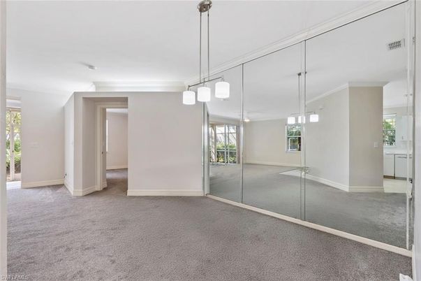 Empty room, Interior, Pendant Lights
