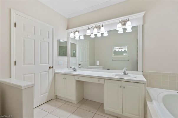 Bathroom, Dual Sink Vanities, Interior