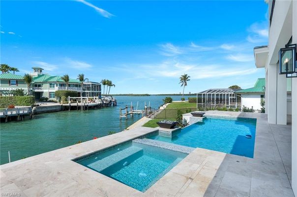 Exterior, Lake, Pool