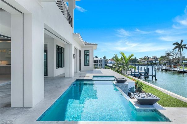 Exterior, Pool, Water