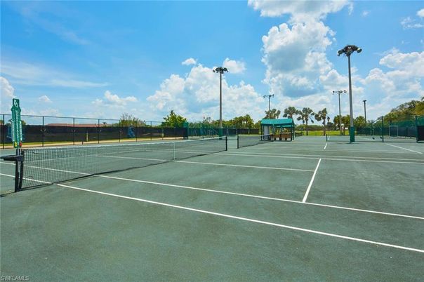 Exterior, Tennis Courts