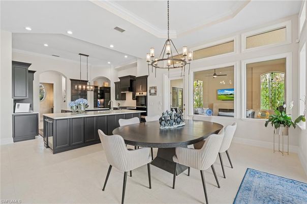 Chandelier, Dining room, Interior, Kitchen, Pendant Lights, Recessed Lighting, Stainless Steel Appliances