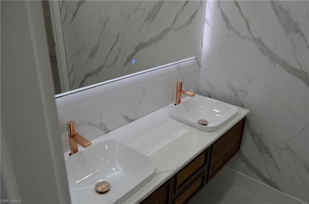 Bathroom, Interior, Marble Walls