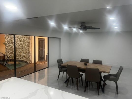 Dining room, Interior, Recessed Lighting