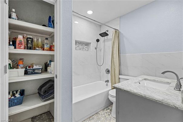Bathroom, Interior, Marble Walls, Recessed Lighting