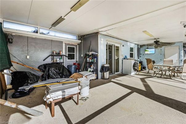 Dining room, Interior