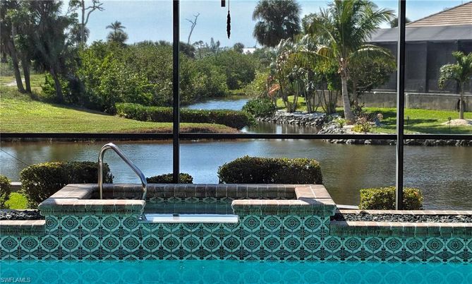 Exterior, Lake, Pool