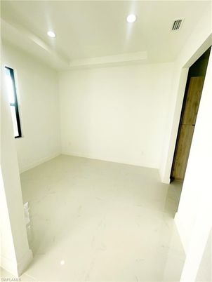 Empty room, Interior, Marble, Recessed Lighting