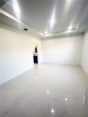 Empty room, Interior, Recessed Lighting