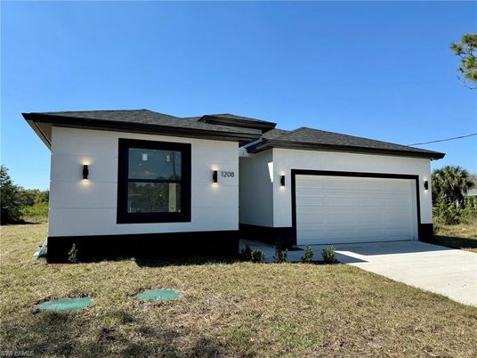 Attached, Exterior, Facade, Modern