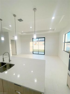 Empty room, Interior, Kitchen, Pendant Lights, Recessed Lighting