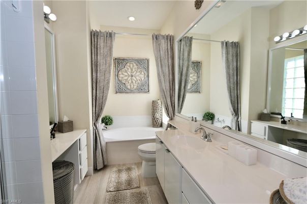 Bathroom, Interior, Recessed Lighting, Wood Texture Flooring