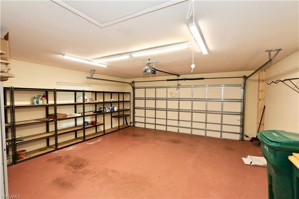 Garage, Interior