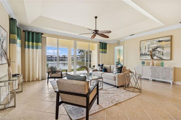 Interior, Living room, Water