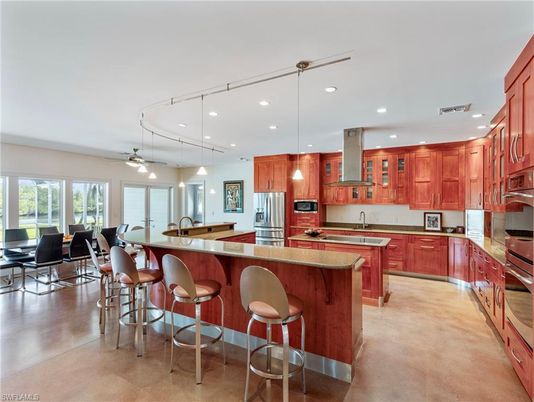 Dining room, Interior, Kitchen, Pendant Lights, Recessed Lighting, Stainless Steel Appliances