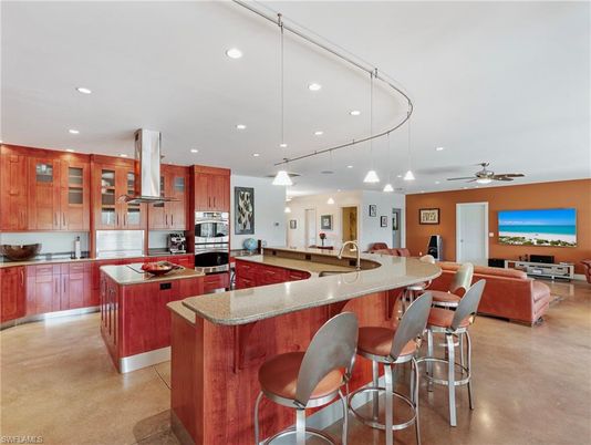 Interior, Kitchen, Living room, Pendant Lights, Recessed Lighting, Stainless Steel Appliances