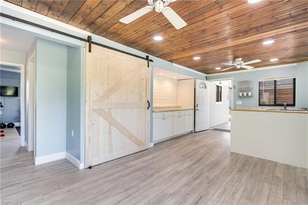 Empty room, Interior, Recessed Lighting, Wooden Ceilings, Wood Texture Flooring