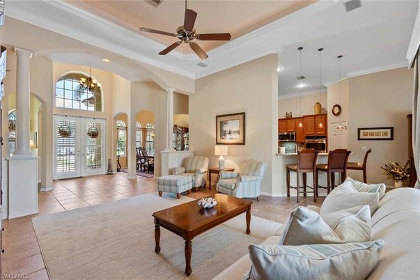 Dining room, Interior, Kitchen, Living room, Pendant Lights, Recessed Lighting, Stainless Steel Appliances