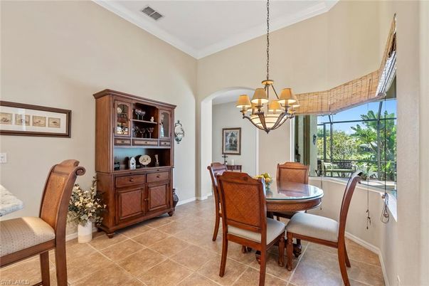 Chandelier, Dining room, Interior