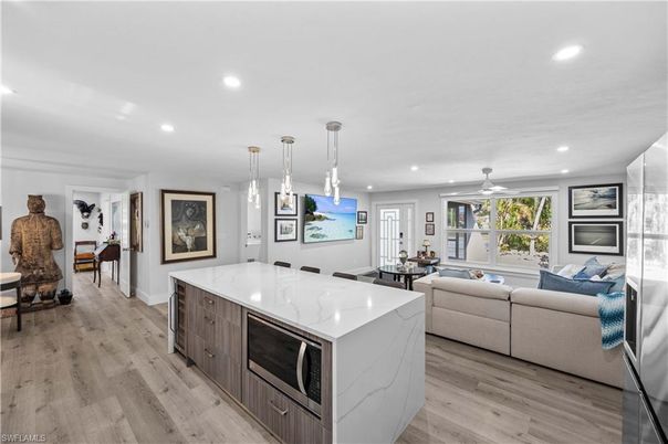 Interior, Kitchen, Living room, Pendant Lights, Recessed Lighting, Wood Texture Flooring