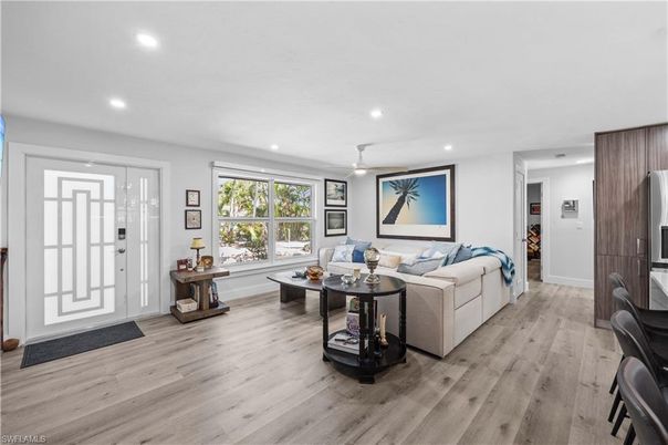 Interior, Living room, Recessed Lighting, Wood Texture Flooring