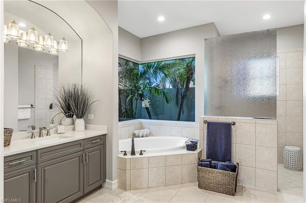 Bathroom, Interior, Recessed Lighting